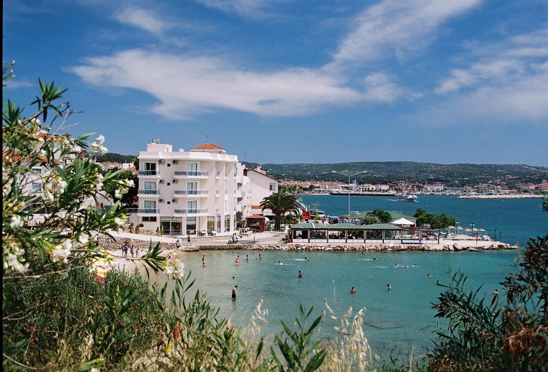 Pasifik Hotel Çeşme Buitenkant foto