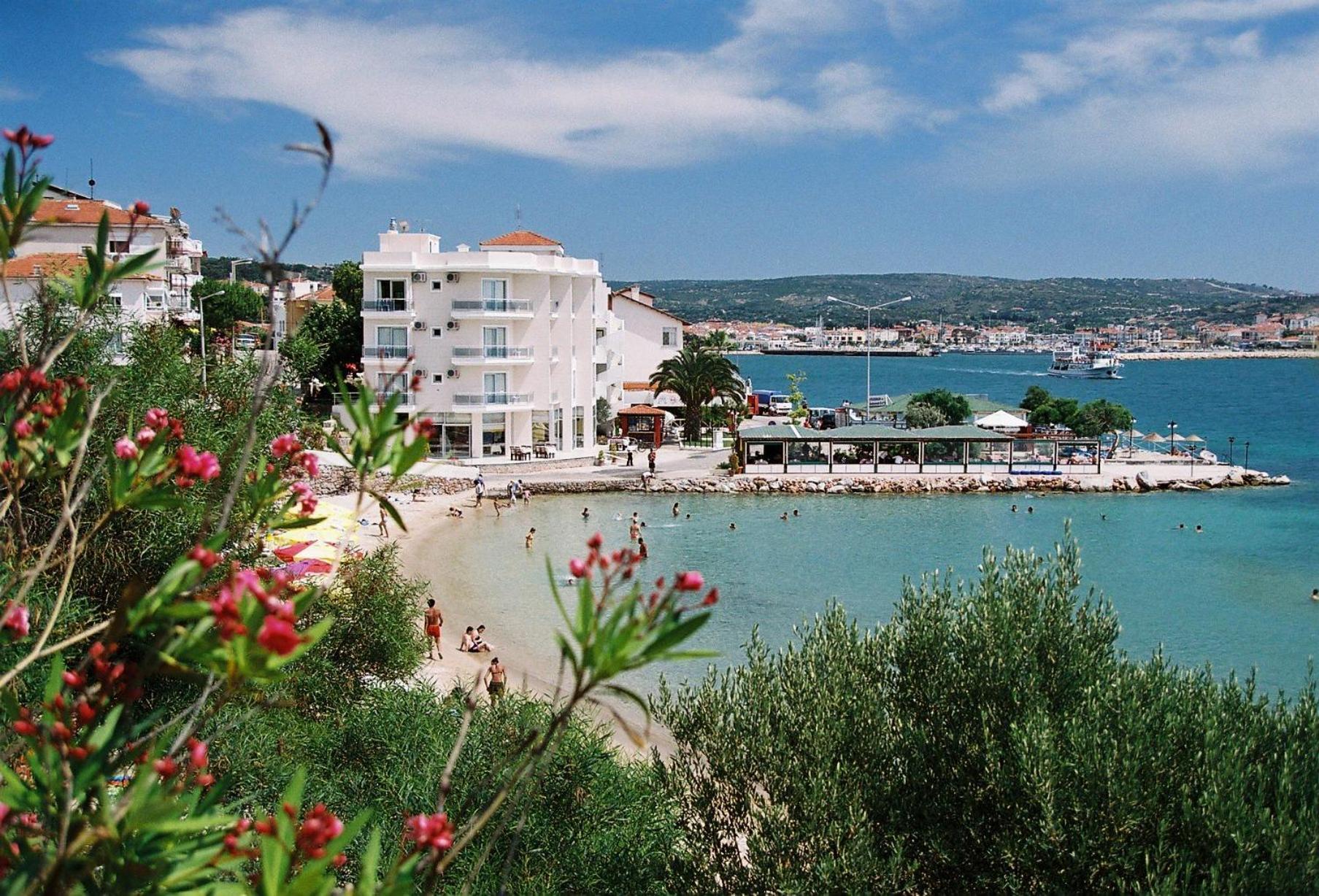 Pasifik Hotel Çeşme Buitenkant foto