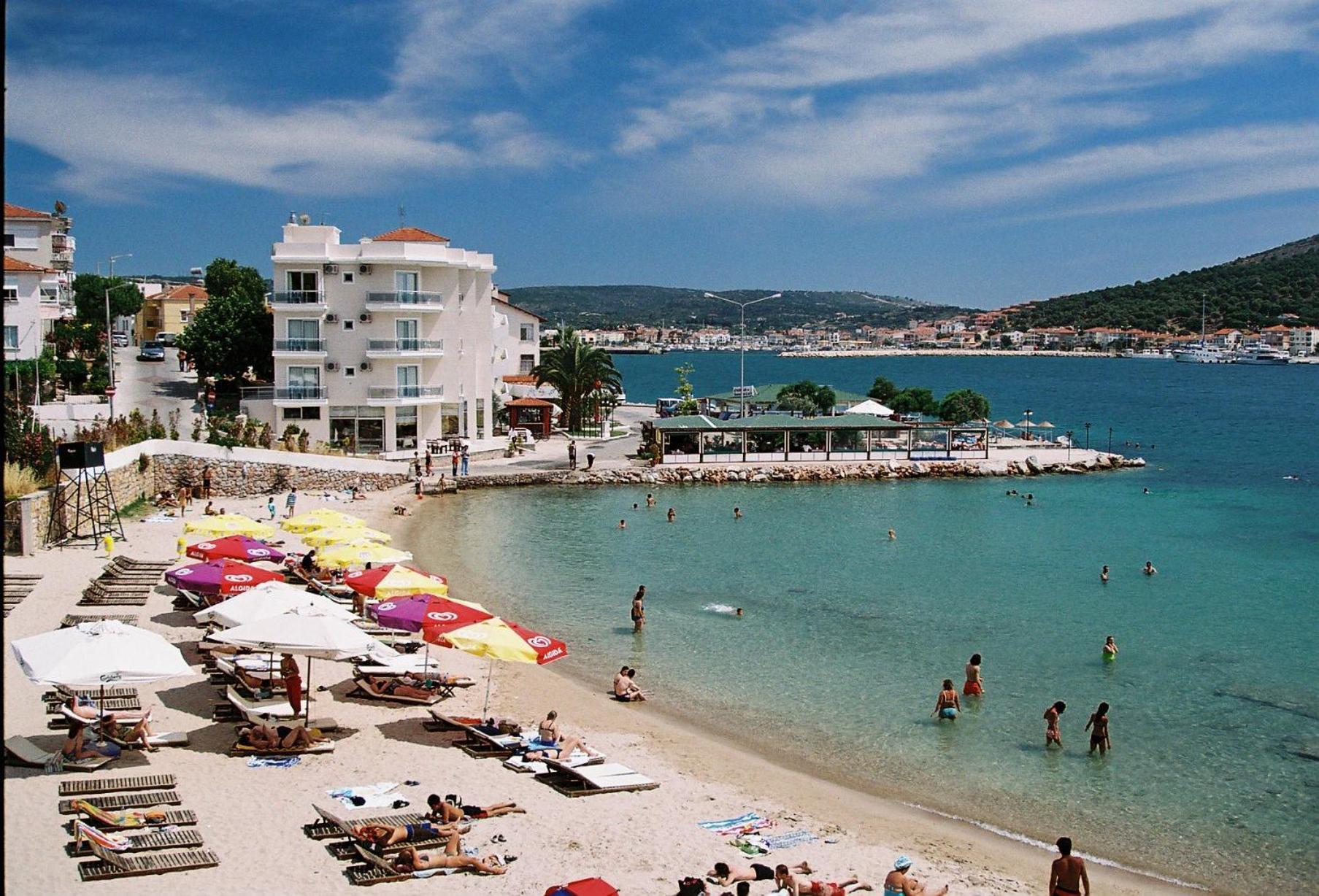 Pasifik Hotel Çeşme Buitenkant foto